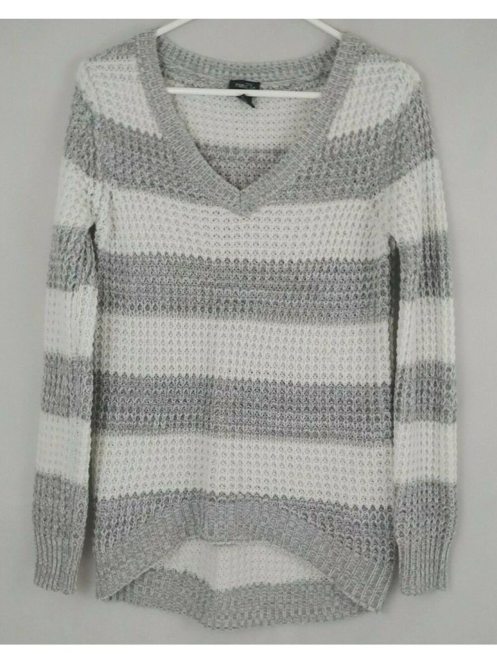 Rue 21 Women's Hi Low Gray & White Striped Open Knit Sweater Size Medium